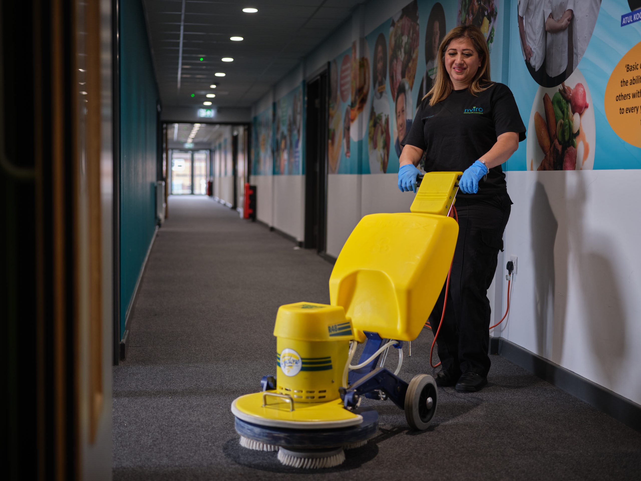 Cleaner carpet cleaning with machinery